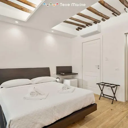 Il Fiore Del Prione, Terre Marine Guest house